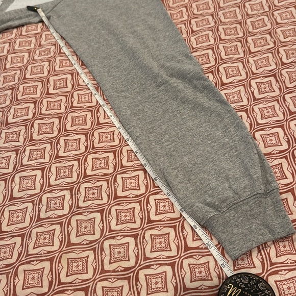 ADIDAS youth XL long-sleeve graphic tee - Picture 4 of 10